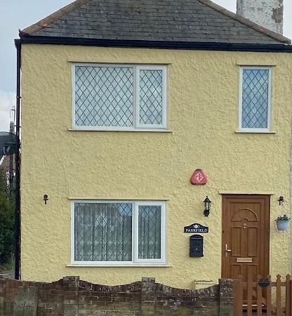 Cosy Cottage Great Bentley Near Station And Shops 외부 사진