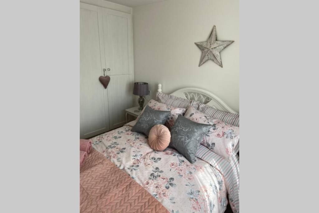 Cosy Cottage Great Bentley Near Station And Shops 외부 사진