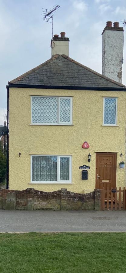 Cosy Cottage Great Bentley Near Station And Shops 외부 사진