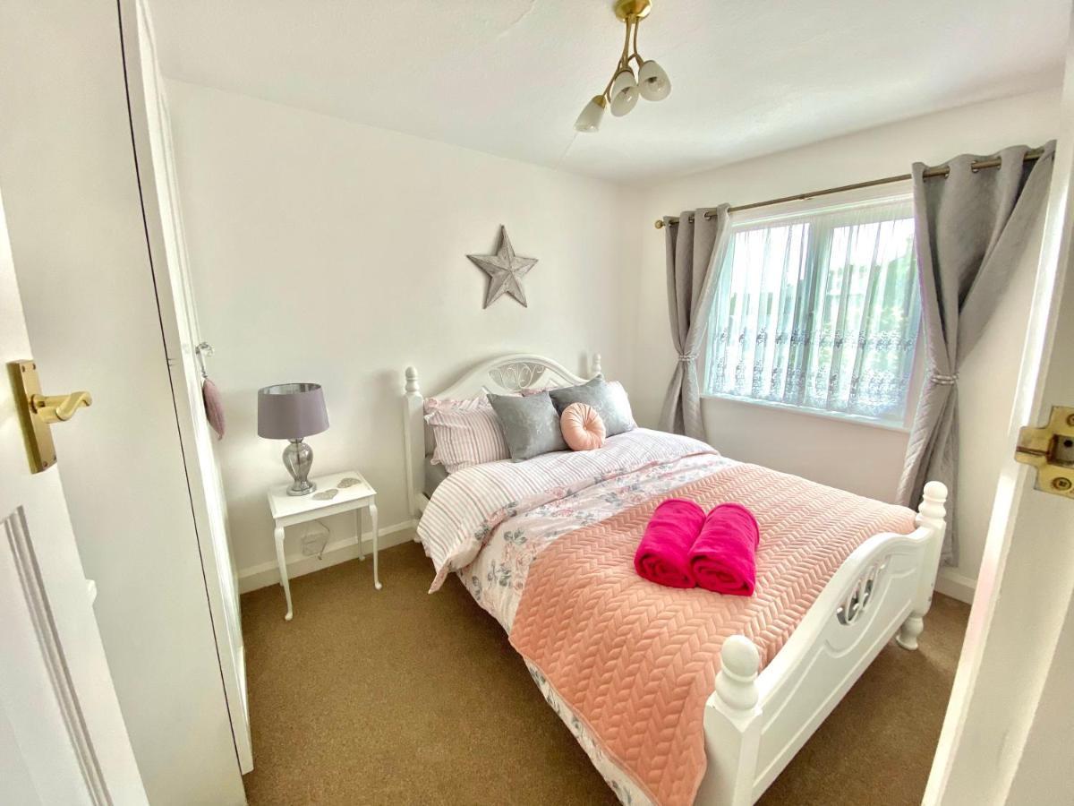 Cosy Cottage Great Bentley Near Station And Shops 외부 사진