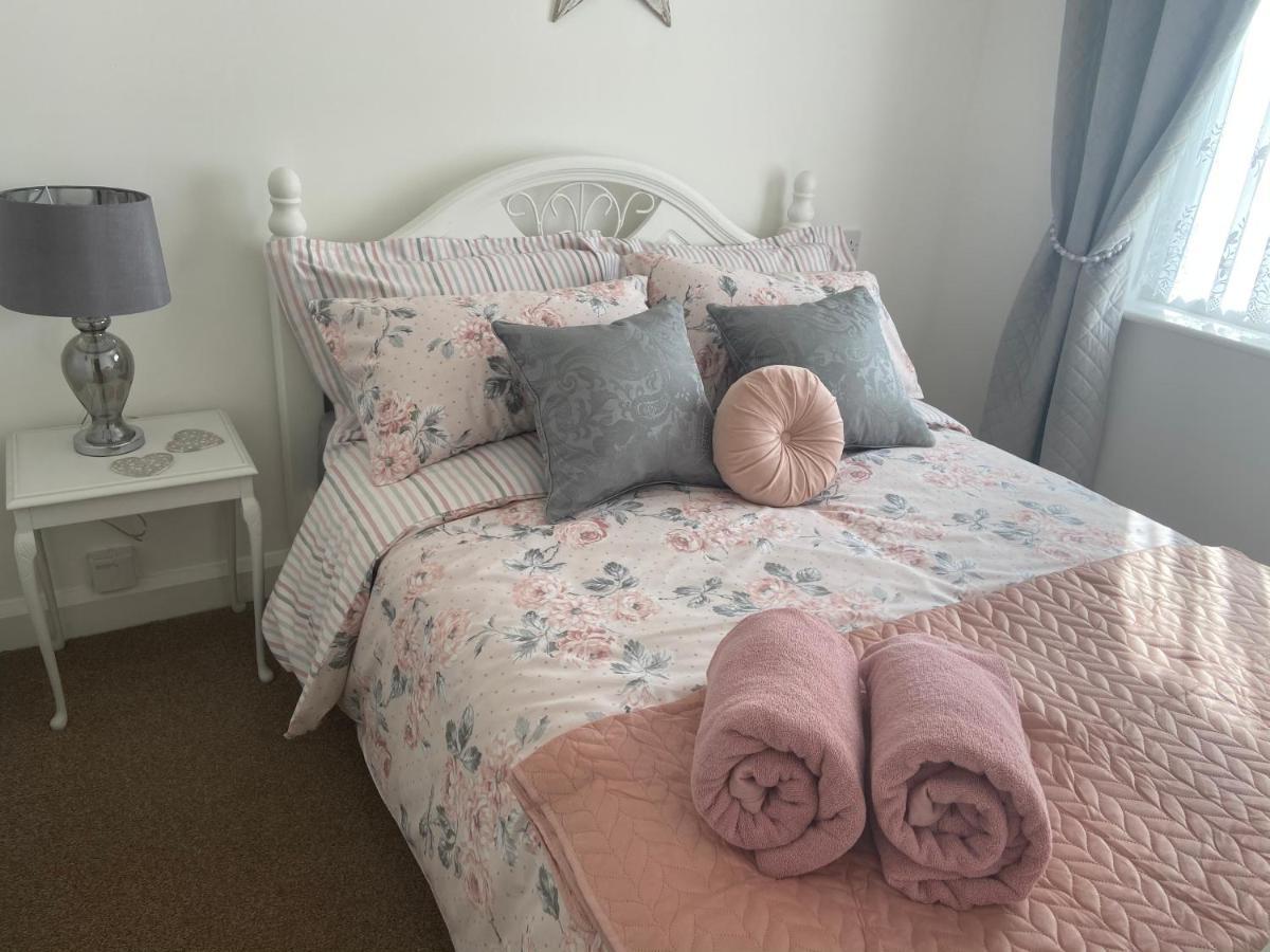 Cosy Cottage Great Bentley Near Station And Shops 외부 사진