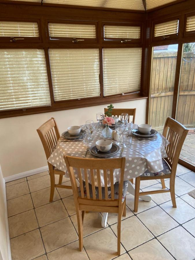 Cosy Cottage Great Bentley Near Station And Shops 외부 사진