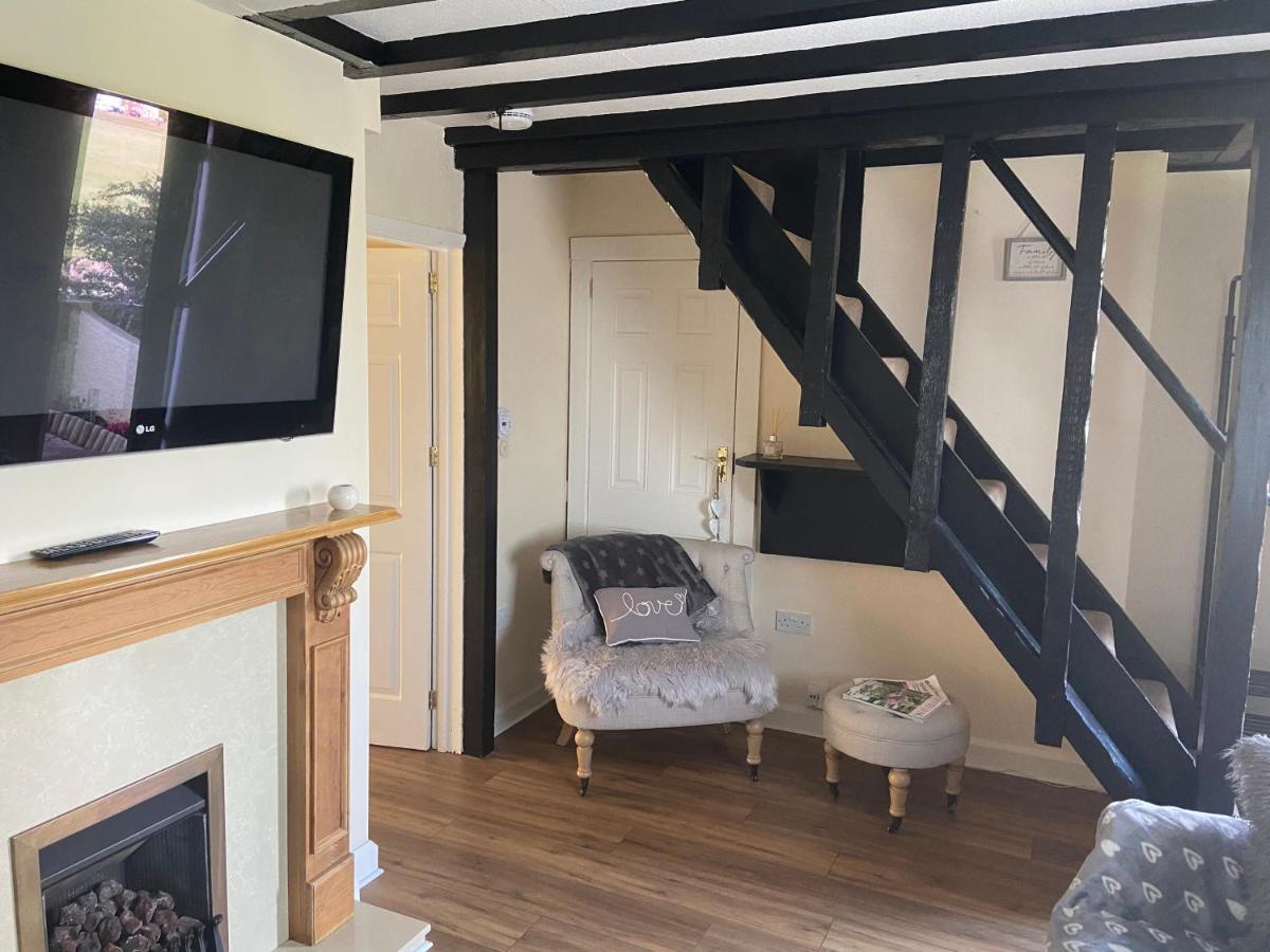 Cosy Cottage Great Bentley Near Station And Shops 외부 사진