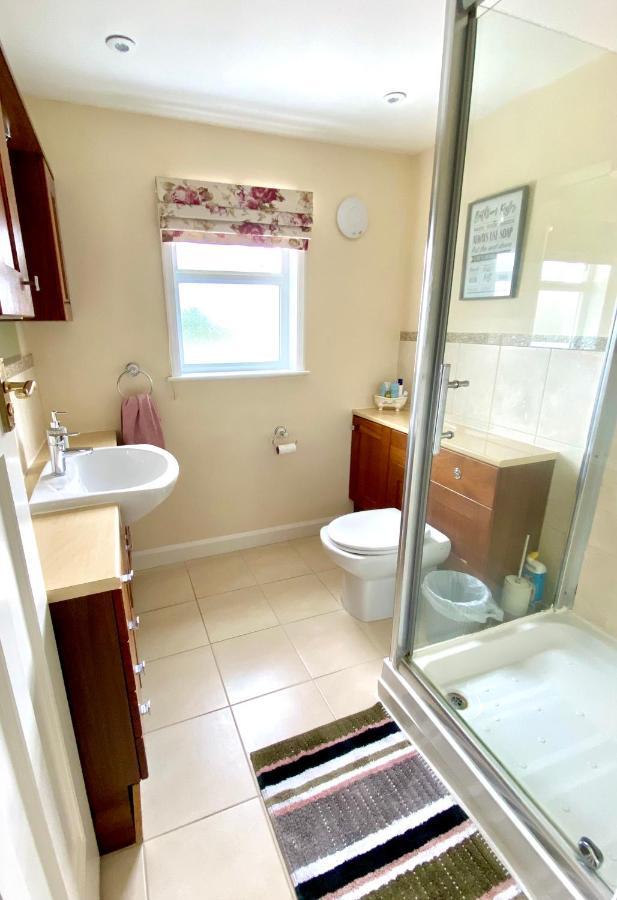 Cosy Cottage Great Bentley Near Station And Shops 외부 사진